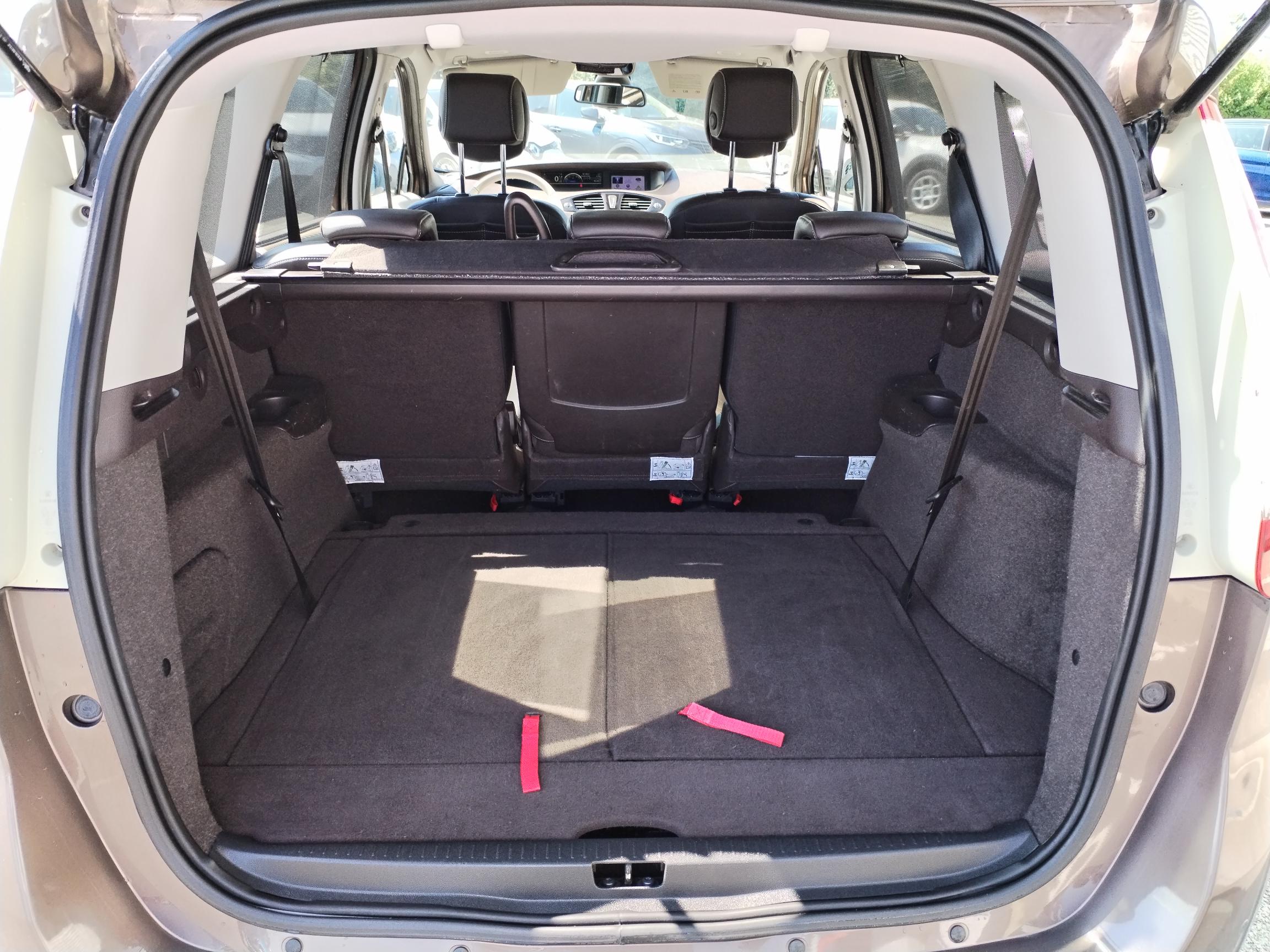 RENAULT  GRAND SCENIC III         